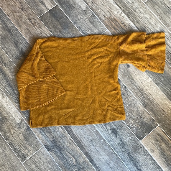 Madewell Slit Neck, Flutter Sleeved Sweater - Picture 5 of 5